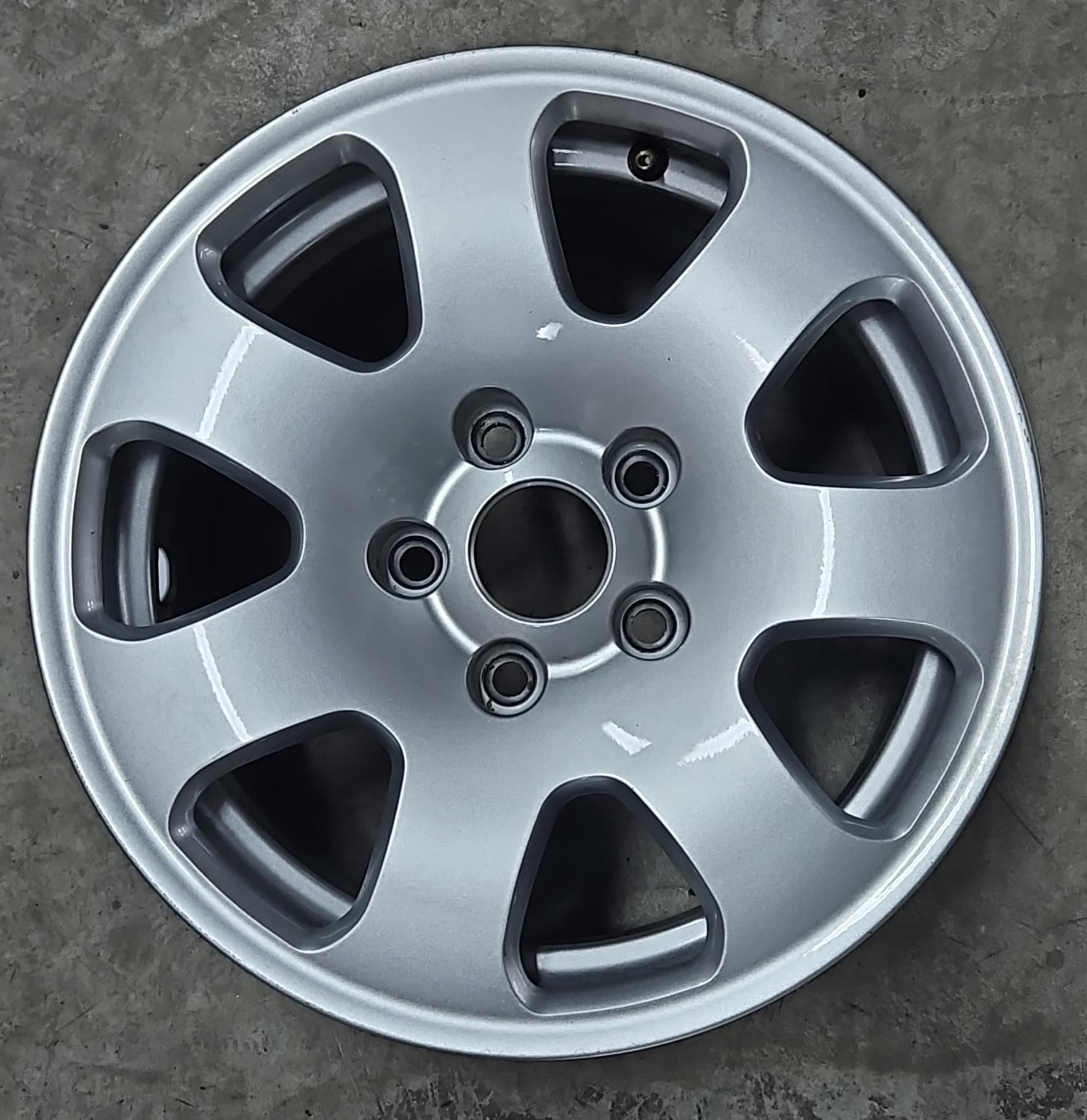 Audi A4 - 8F0601025